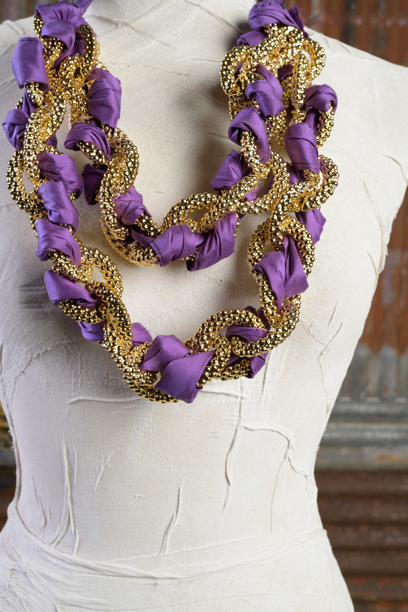 Medium Double Twisted Necklace with Interwoven Chain and Silk